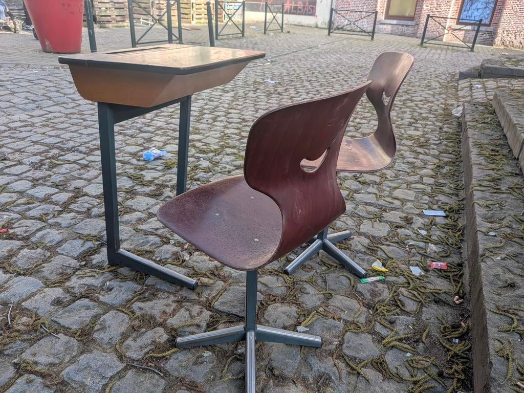 Ensemble Scolaire Vintage - Chaises & bureau PAGHOLZ, Enlèvement