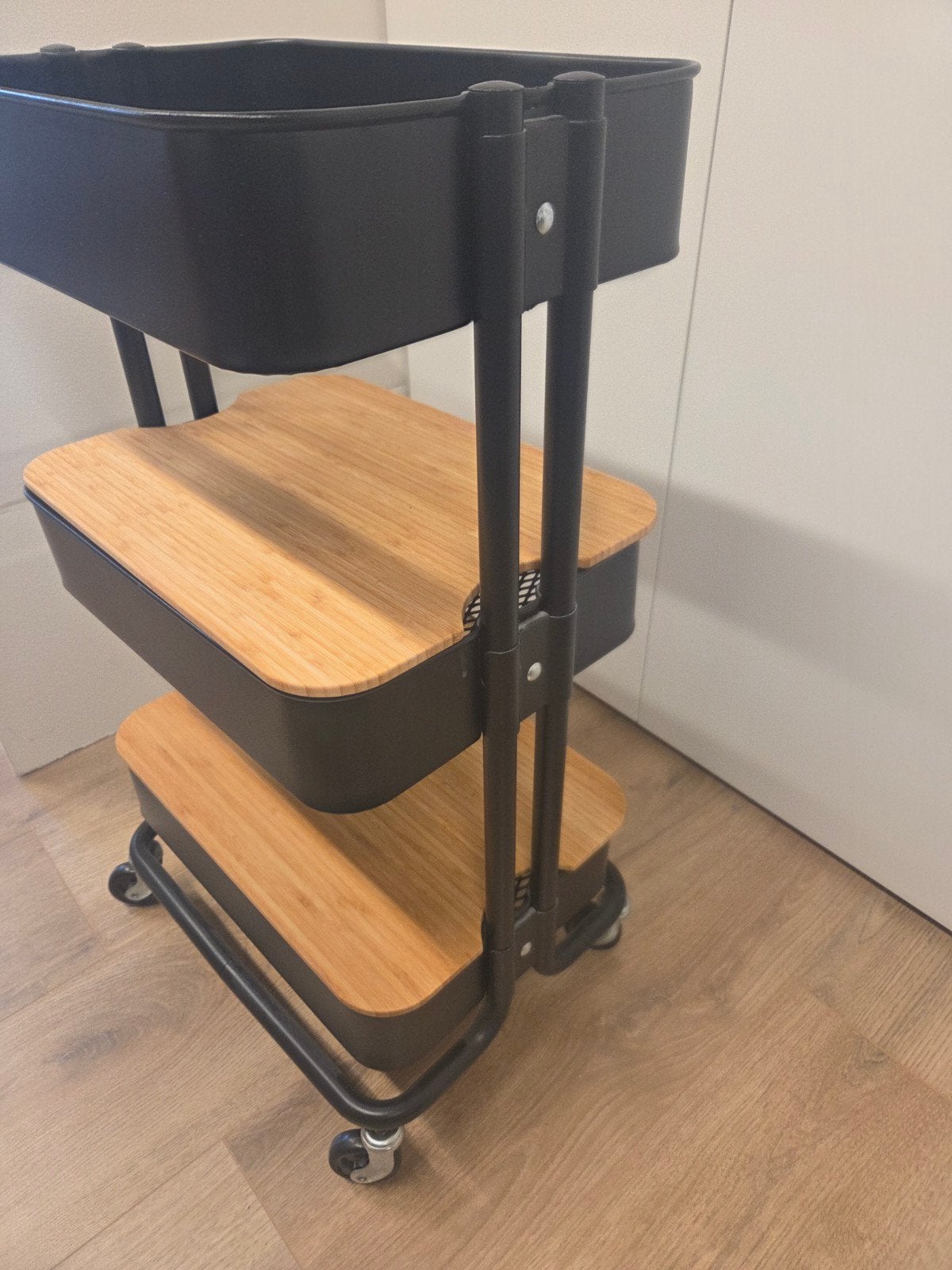 ikea raskog incl 2 deksels in hout, Ophalen