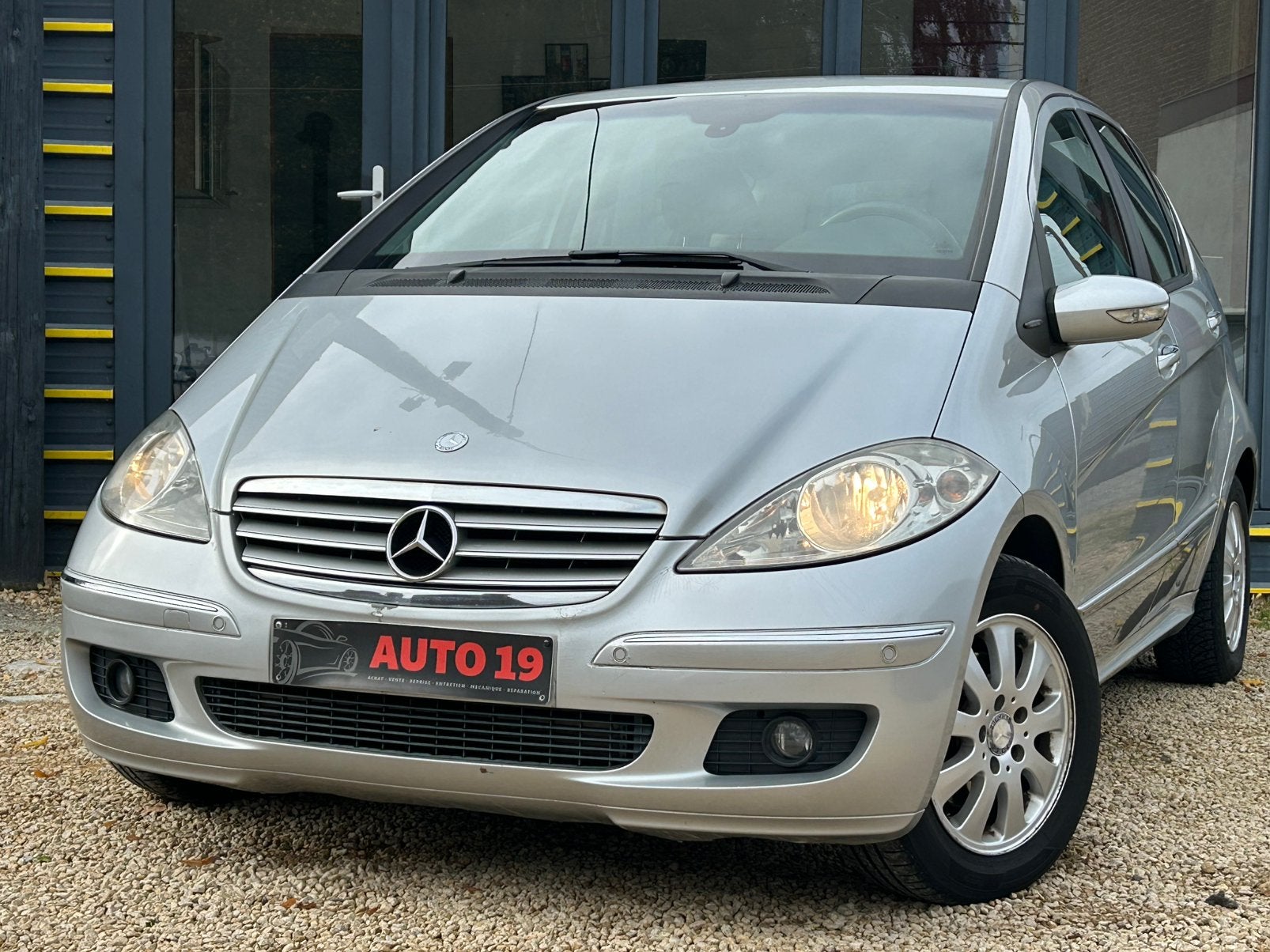 MERCEDES A180 CDI MERCEDES-MOTOR (1992 cm3), Zwart, 1992 cc, Adaptive Cruise Control, Leder