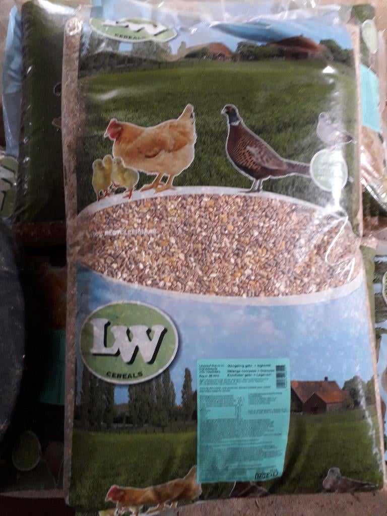 Dierenvoeders en stalstrooisel