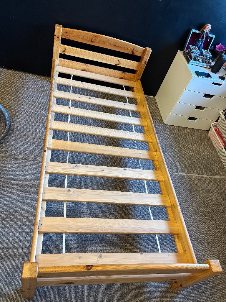 Eenpersoonsbed, hout 99x214cm, Enlèvement, Utilisé, Bois