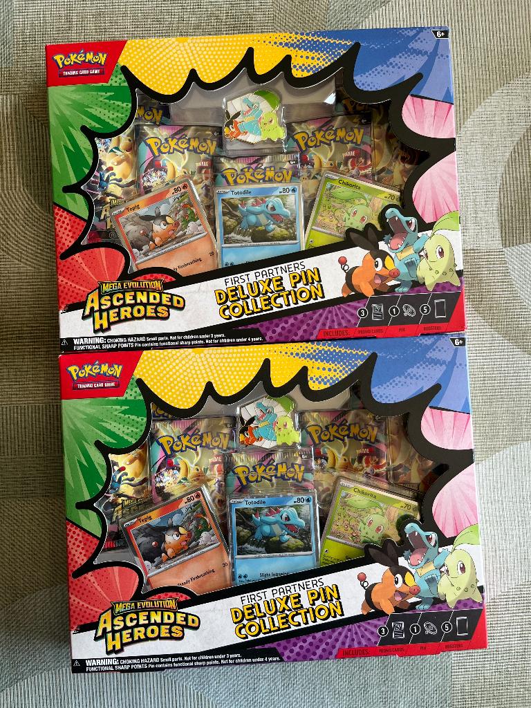Ascended heroes Deluxe pin X2, Ophalen, Nieuw, Boosterbox, Foil