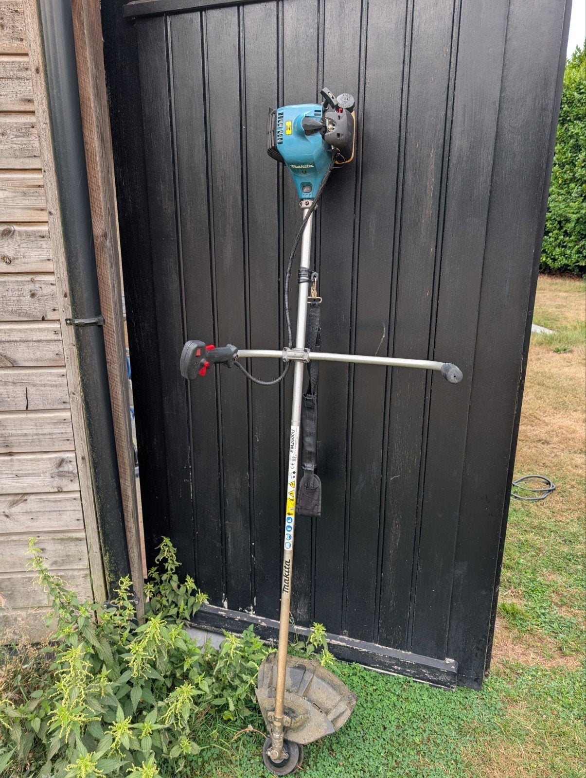 Makita tweetakt EM2600u bosmaaier / grastrimmer, Ophalen, Benzine