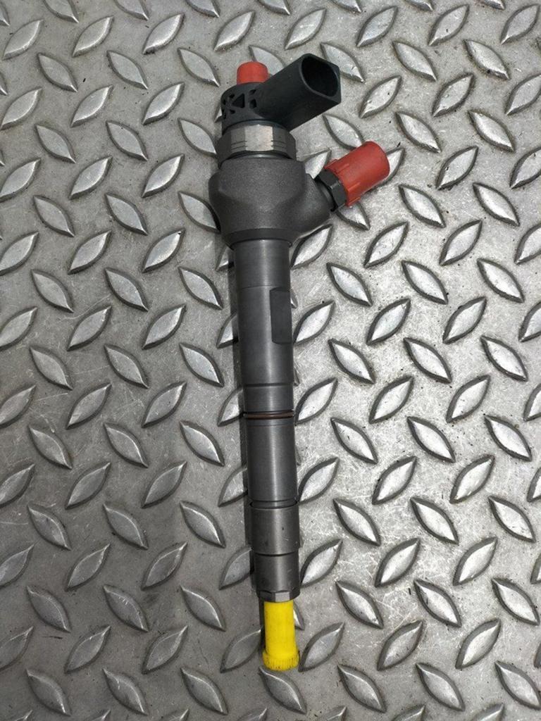 VOLKSWAGEN GOLF BRANDSTOF INJECTOR / VERSTUIVER 04L130277E 2, Auto-onderdelen, Brandstofsystemen, Gebruikt, ARN erkend, Stiba lid
