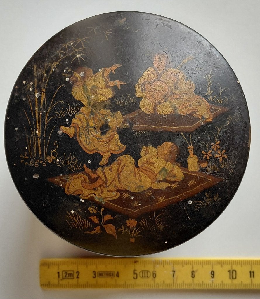 Gekookte kartonnen doos met oosterse motieven, Ophalen of Verzenden