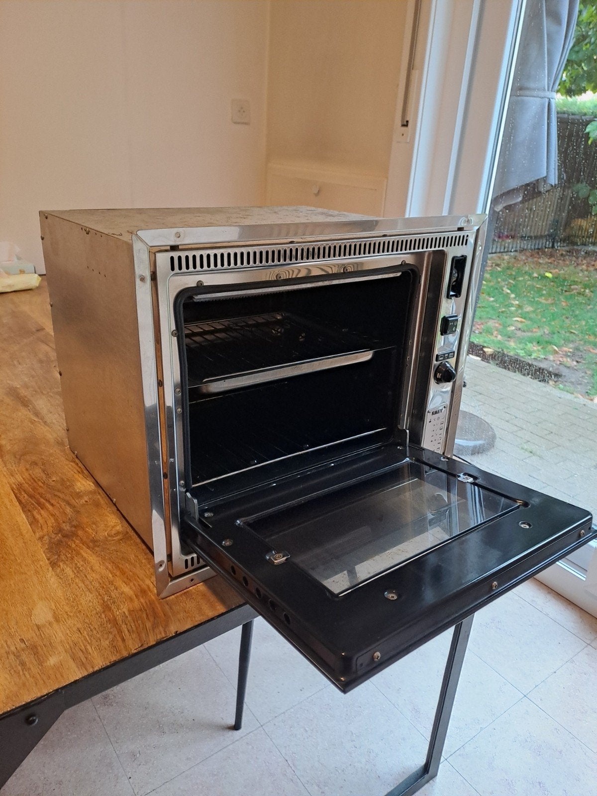 Oventje voor camper, Elektronische apparatuur, Ophalen