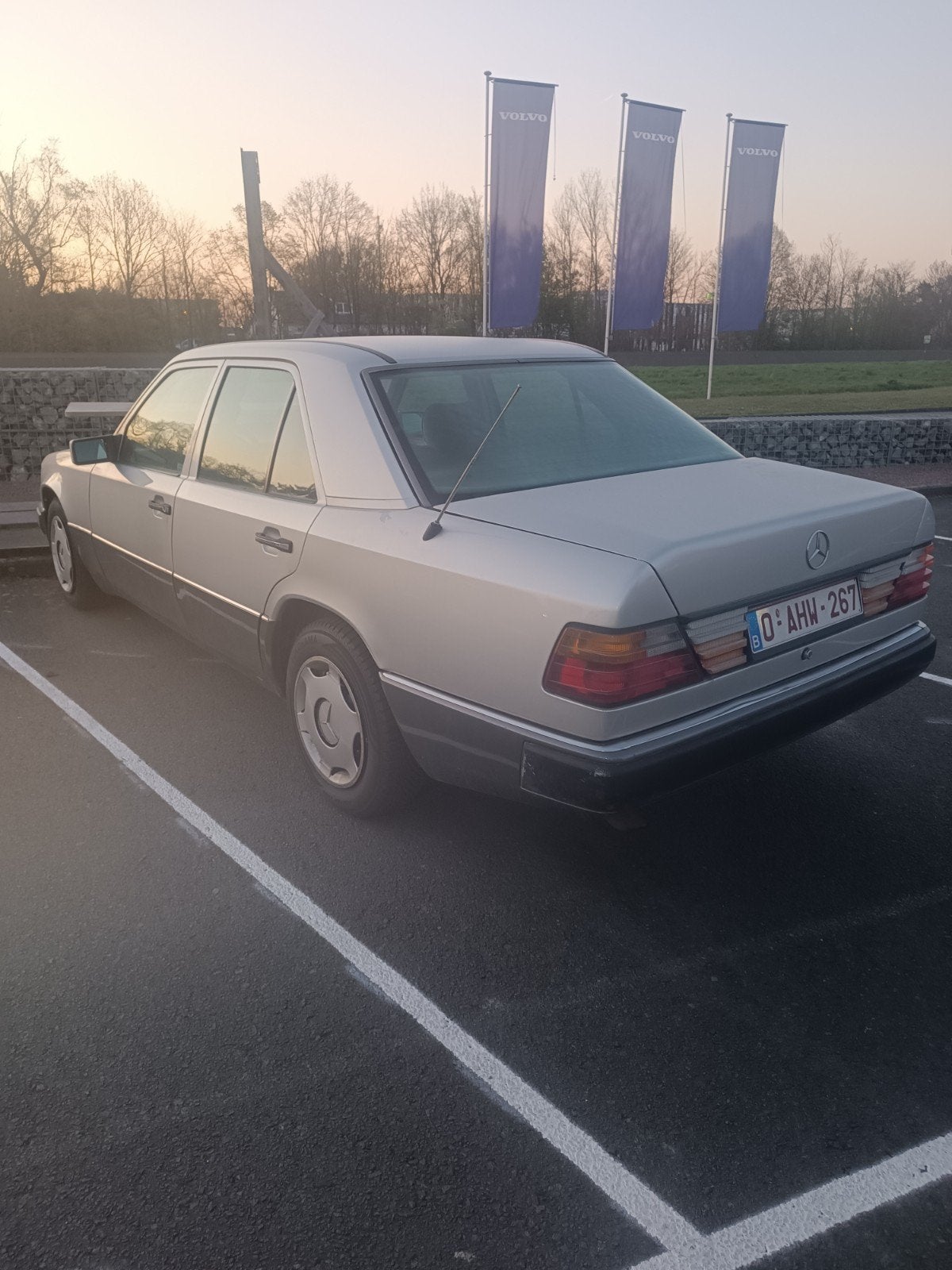 Mercedes 124 E clase, foto 4
