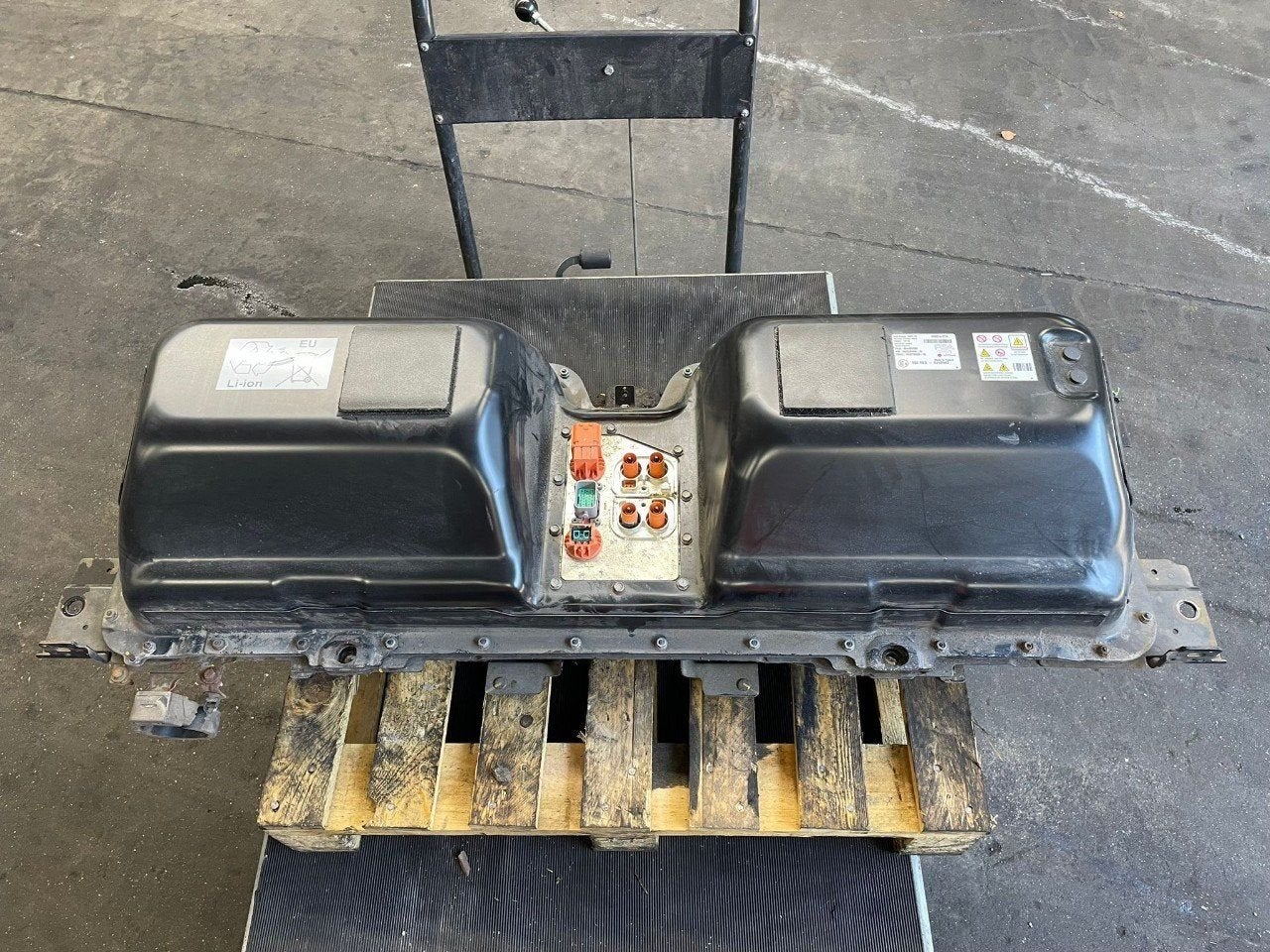 Hybride hoogspannings accu Opel Grandland, Auto-onderdelen, Onderdelen@venauto.nl, Van der Ven Autorecycling B.V., Gebruikt, Ettenseweg 76, 4706 PB Roosendaal, The Netherlands