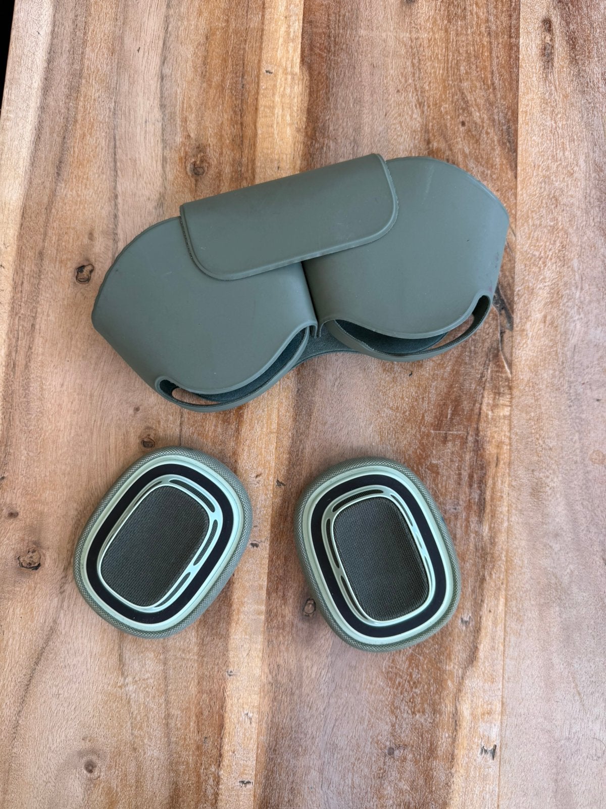 Airpods max oorkussens + case, Ophalen, Zo goed als nieuw, Groen, Apple