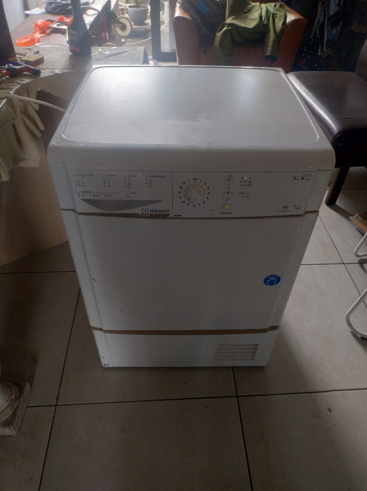 indesit Droogkast 8 Kg Lichte Beschadeging Aan Den buiten, Electroménager, Comme neuf, Enlèvement, 8 à 10 kg, Évacuation d'air