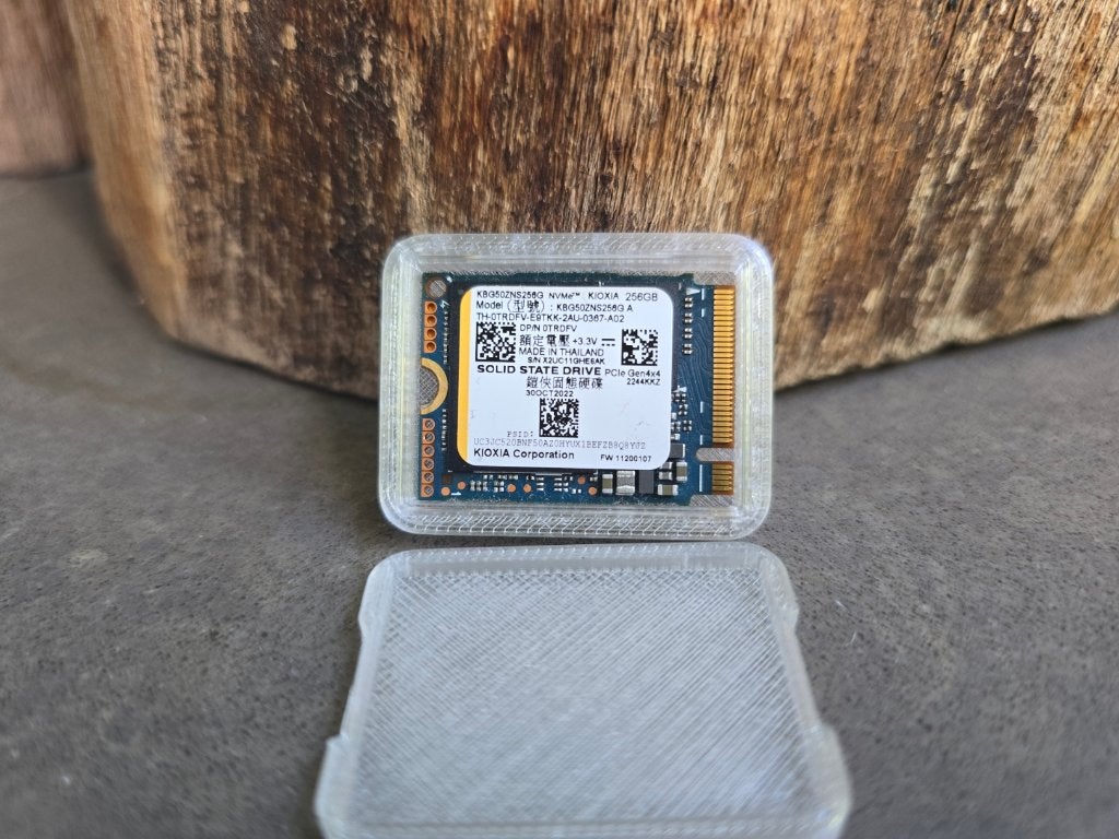 KIOXIA 256GB NVMe SSD M.2 2230 PCIe Gen4x4 (OEM Dell), Computers en Software, Ophalen of Verzenden, Gebruikt, Laptop, SSD