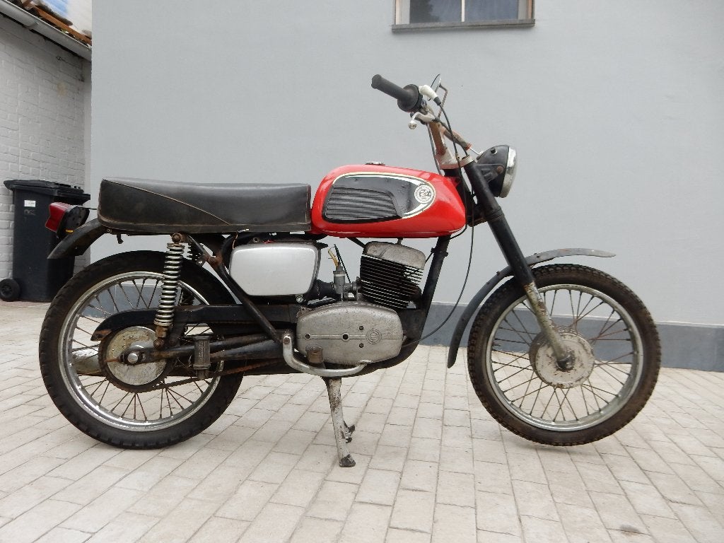 CZ 175