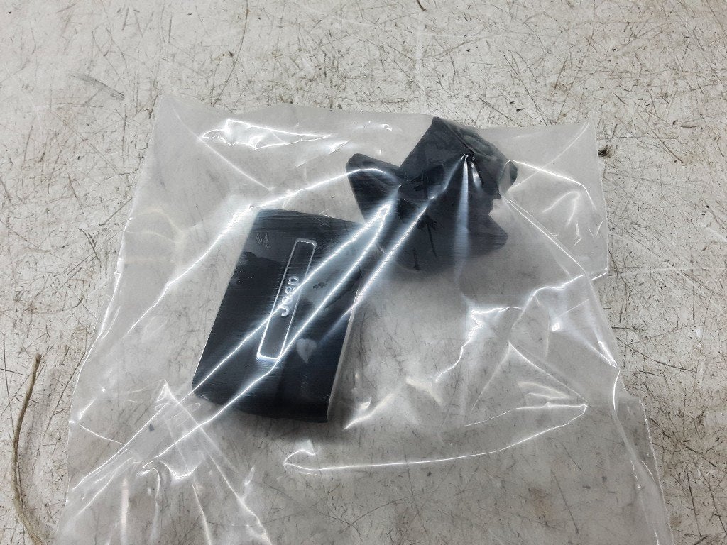 NEIMAN / COMMUTATEUR D ALLUMAGE Jeep Grand Cherokee L (WL), Jeep, Mevr. I. Hauben, Utilisé, Rue de l'Espoir 34 34
4030  GRIVEGNÉE, BE