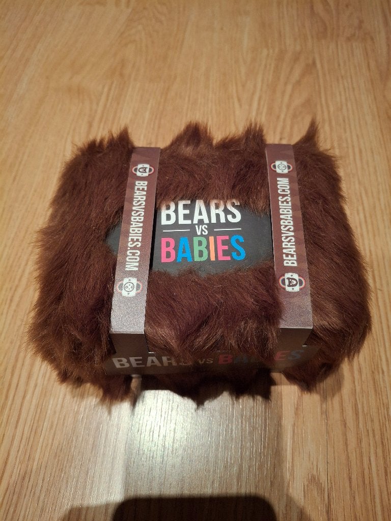 Bears vs Babies, Vijf spelers of meer, Ophalen, Zo goed als nieuw