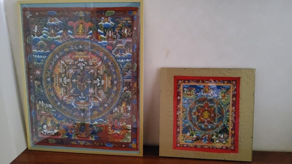 2 Thangka’s uit Indie - Nepal 1990 38x47 en 21x28cm, Spiritualiteit algemeen, Overige typen, Ophalen of Verzenden, Zo goed als nieuw