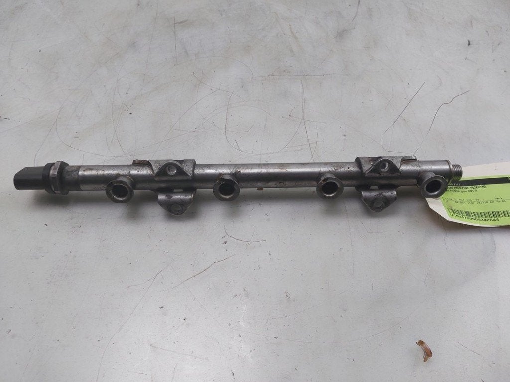 RAMPE D'INJECTION Fabia III Combi (NJ5) (|04E133320D|), Dhr. J. Ham, Administratie@autoham.nl, Utilisé, Skoda