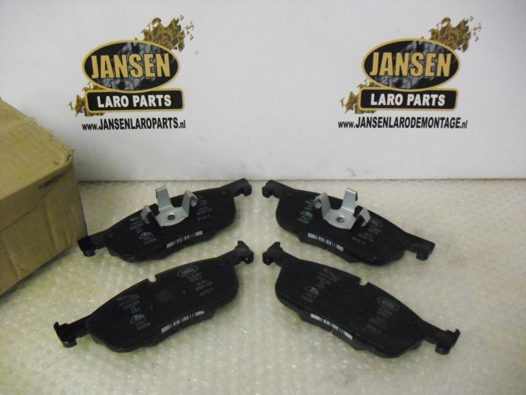 Jaguar E-pace remblokken set voorzijde 17" schijven C2C41984, Auto-onderdelen, Jansen Laro Parts, Admin@jansenlaroparts.nl, Groenstraat 31B