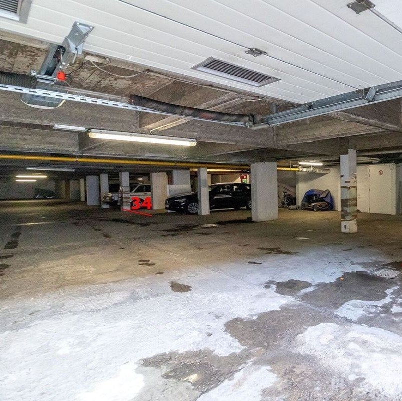 parkeer garage auto staanplaats 2 x Genk, Genk