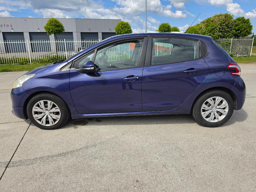Peugeot 208 1.2 VTI Airco, Navi, Sensors + Garantie, Euro 5, Zwart, 5 deurs, Dealer onderhouden