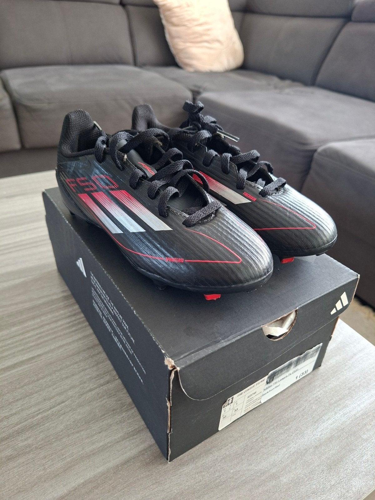 nieuwe voetbalschoenen adidas maat 33, Sport en Fitness, Ophalen, Schoenen
