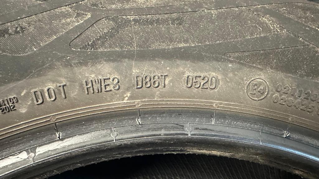 Pneus 215/65 R17 V, Ophalen, 215 mm, 17 inch, Band(en)