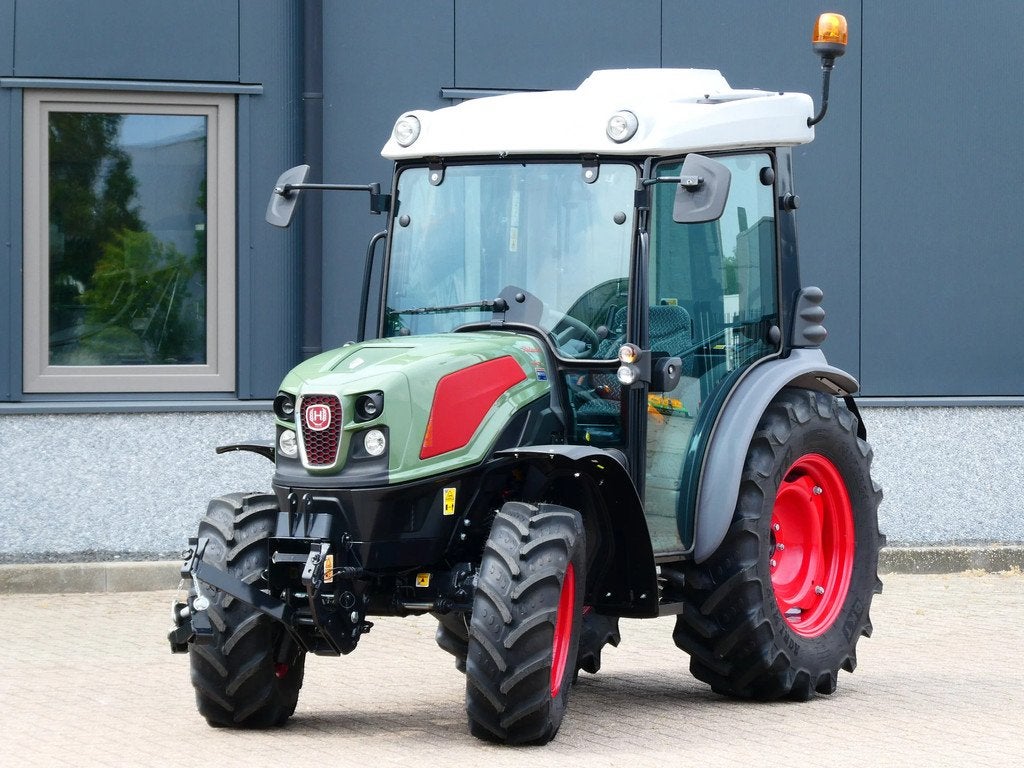 Hürlimann Prince 60 4wd / 0001 Draaiuren / Full Options, Articles professionnels, Agriculture | Tracteurs, Autres marques, De Maalstroom 3
8255 RN  Swifterbant