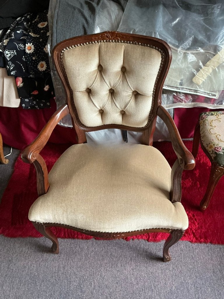 Chaise velours beige, Enlèvement