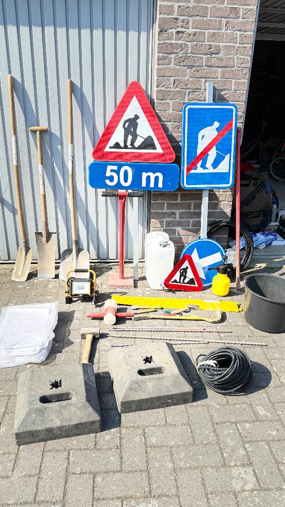 Gereedschap grondwerken fiber, Ophalen, Gebruikt