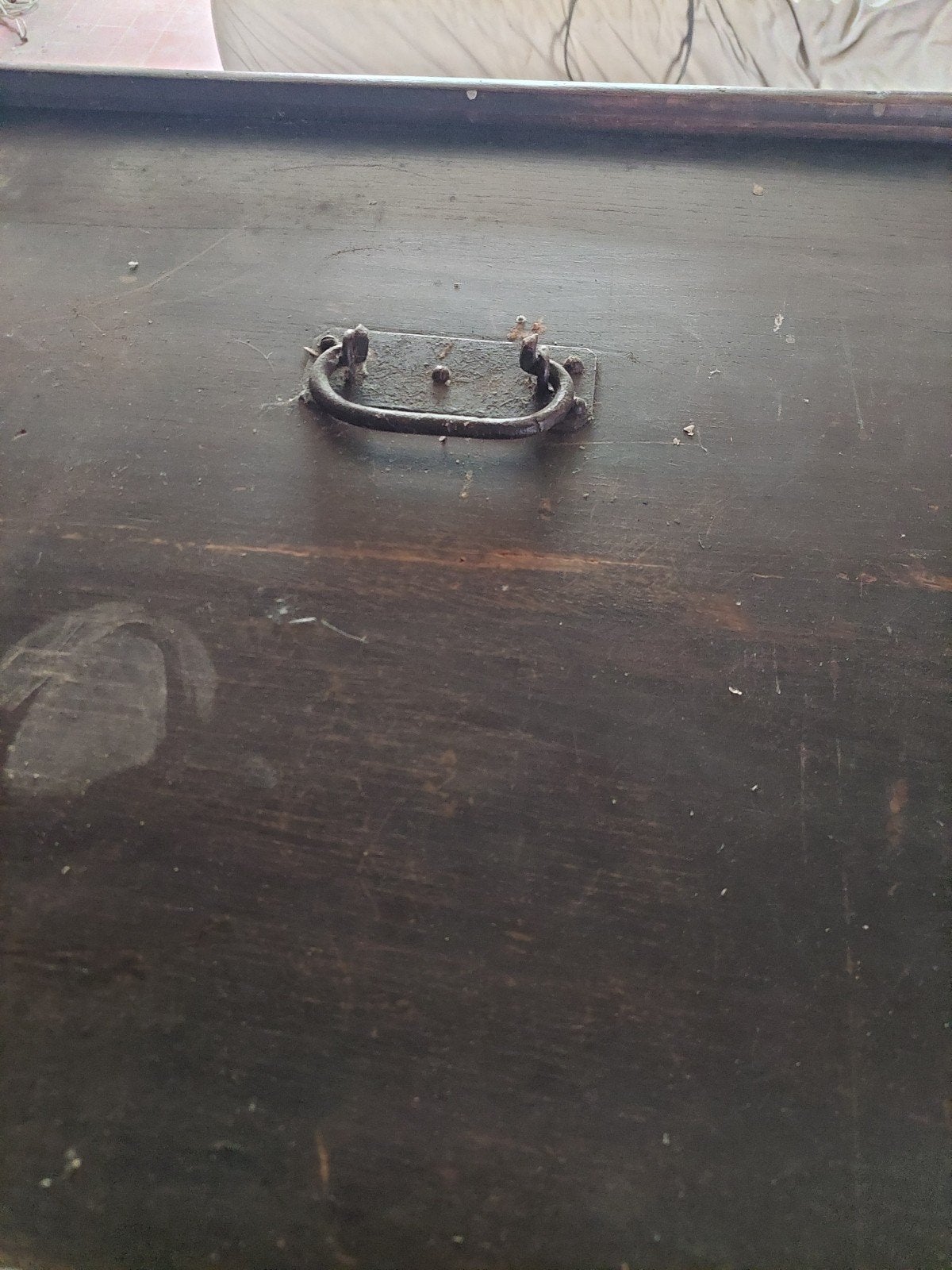 Coffre ancien vente urgent contacter moi vite, Huis en Inrichting, Kasten | Ladekasten, Ophalen, Gebruikt, 200 cm of meer, 75 cm of meer