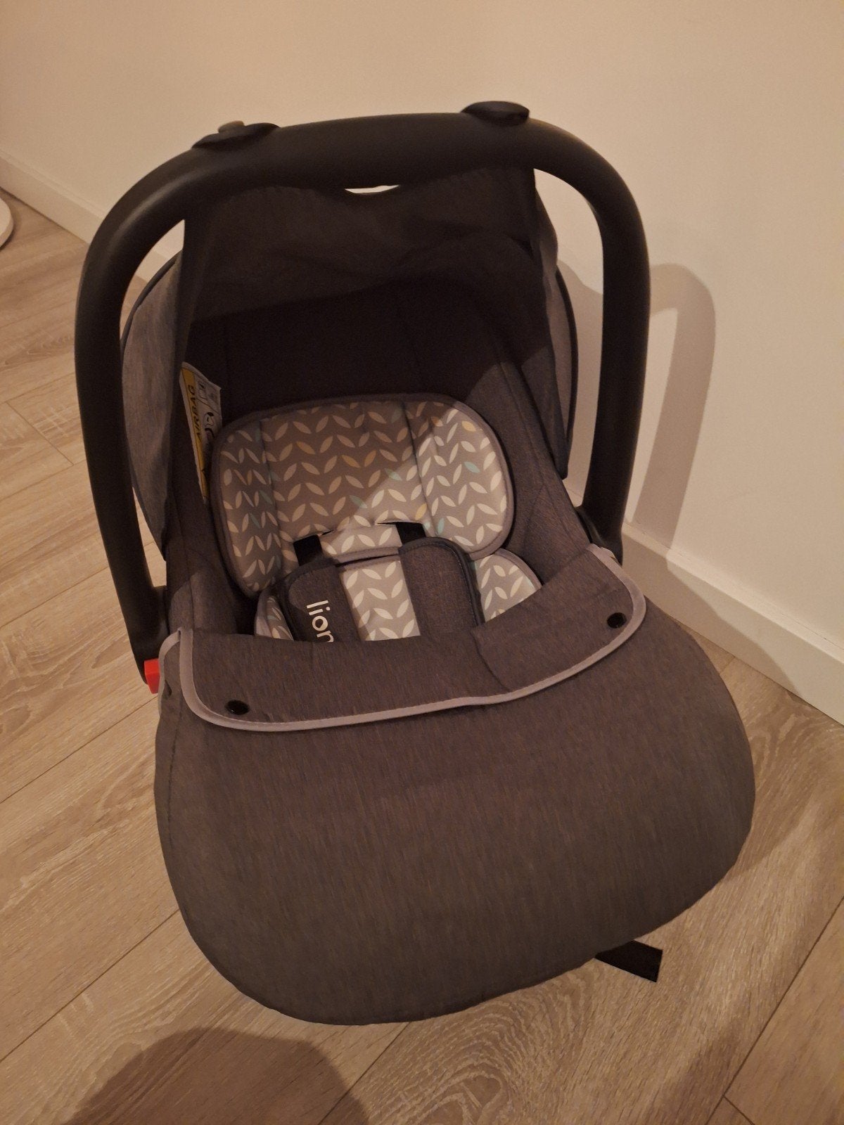 Cozy Lionelo, Ophalen