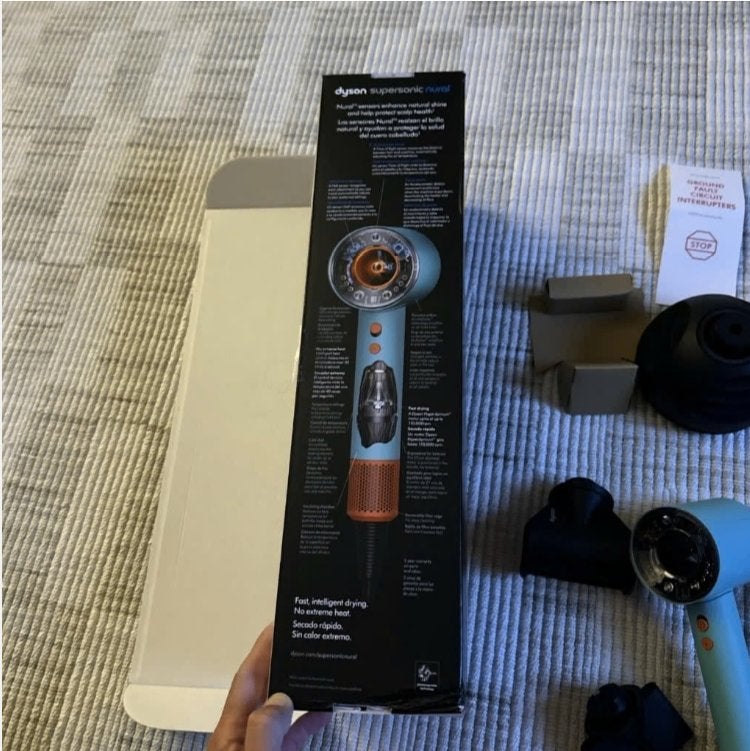 Dyson Supersonic Nural, Verzenden