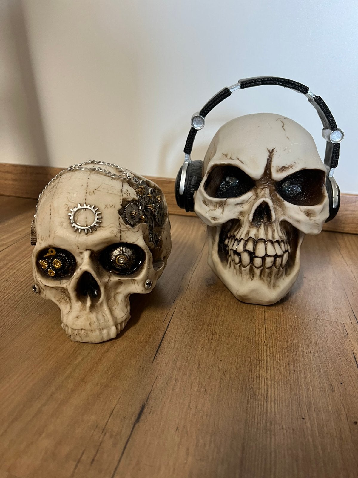 Set van twee doodskoppen, Ophalen, Gebruikt