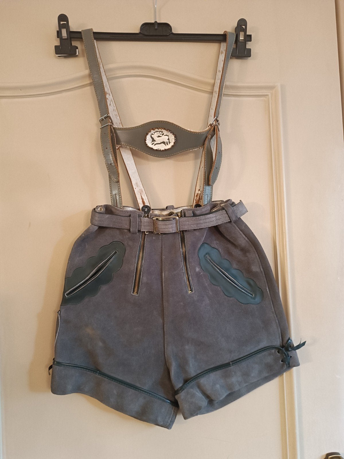 Originele Lederhosen Oktoberfest mt 140, Kinderen en Baby's, Broek, Jongen of Meisje, Ophalen of Verzenden, Zo goed als nieuw