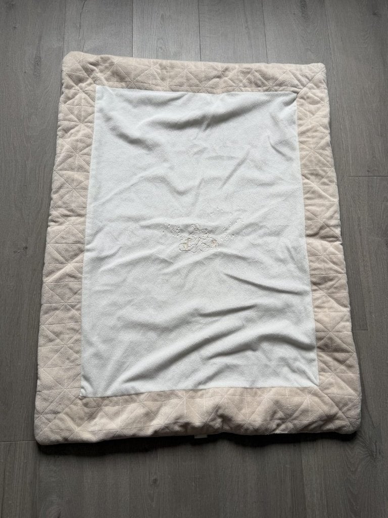 Couverture Noukie's matelassee beige, Enfants & Bébés, Couverture, Enlèvement, Utilisé, Autres marques