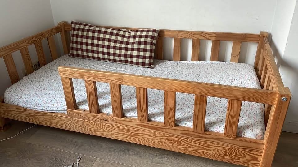 Lit montessori-lit enfant, Sommier à lattes, 70 à 85 cm, Enlèvement, Utilisé