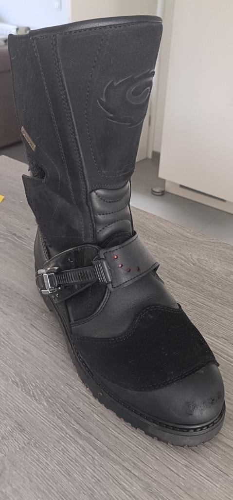 Bottes sidi gore tex t43, Enlèvement, Bottes