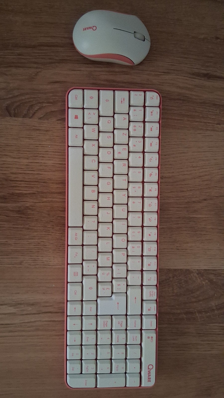 Qware muis en toetsenbord, Ophalen