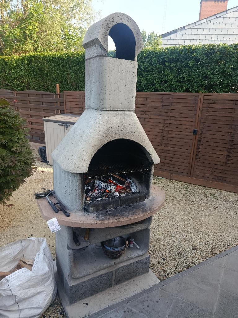 Barbecue en pierre  a donner..., Enlèvement, Utilisé, BBQ