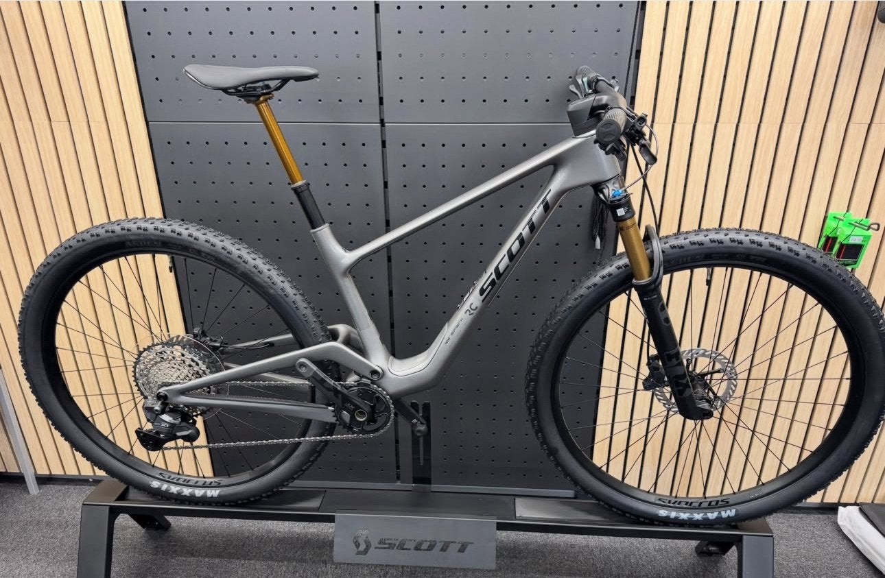 SCOTT SPARK RC TEAM groot 2027, Fietsen en Brommers, Ophalen, Nieuw