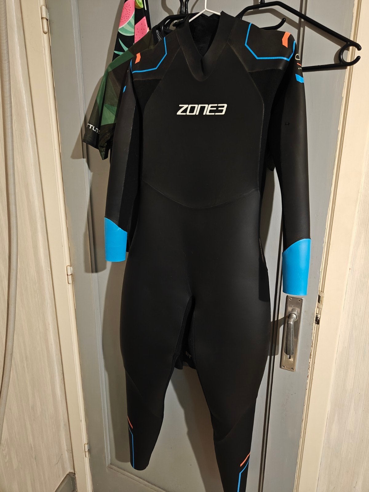 zone 3 aspect wetsuit maat M, Vêtements | Hommes, Vêtements de bain & Maillots de bain, Enlèvement, Taille 48/50 (M)