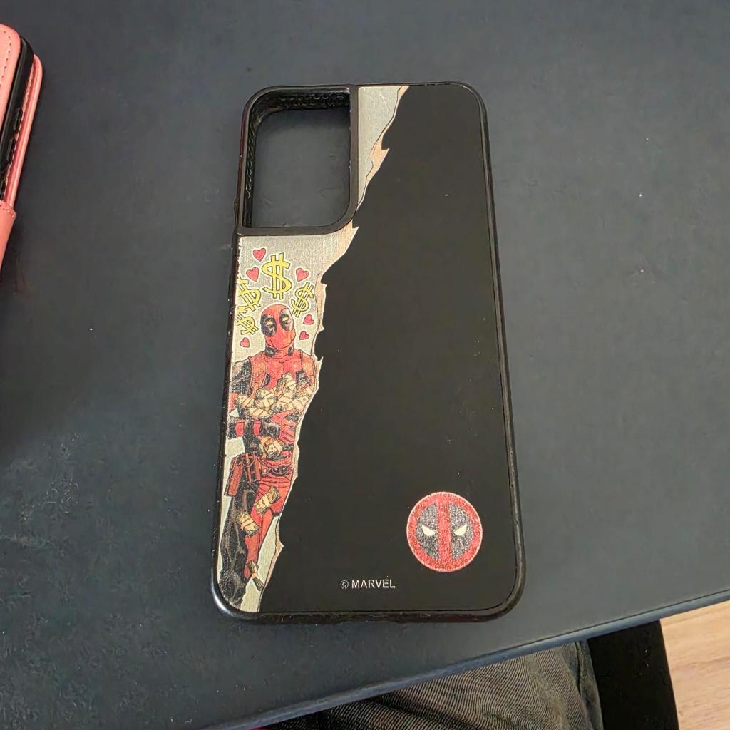 Deadpool Rhinoshield hoesje voor Samsung Galaxy S22+, Ophalen of Verzenden, Gebruikt, Frontje of Cover
