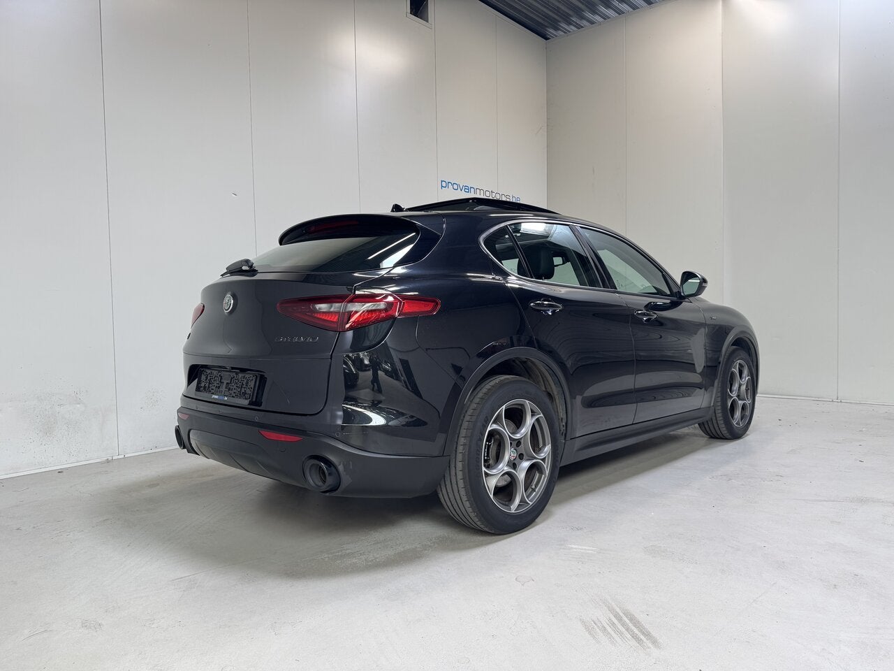 Alfa Romeo Stelvio 2.0 Benzine Autom. - Pano - Topstaat!, Auto's, 1995 cc, 4 cilinders, 0 kg, Zwart