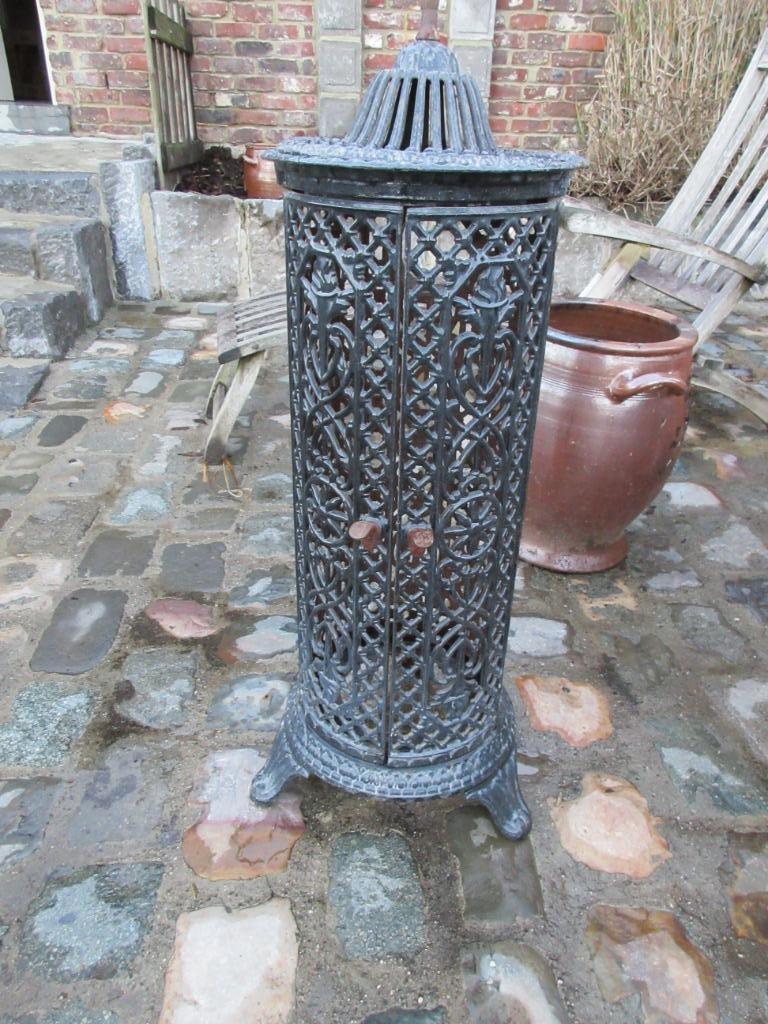Exérieur d'un poele en fonte, Enlèvement