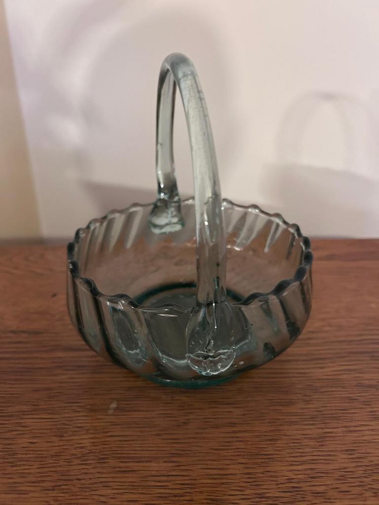Vintage glazen mandje., Antiek en Kunst, Ophalen