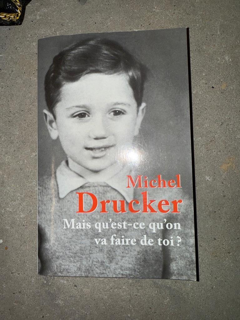 Bio Michel Drucker Mais qu’est-ce qu’on va faire de toi?, Ophalen of Verzenden, Nieuw