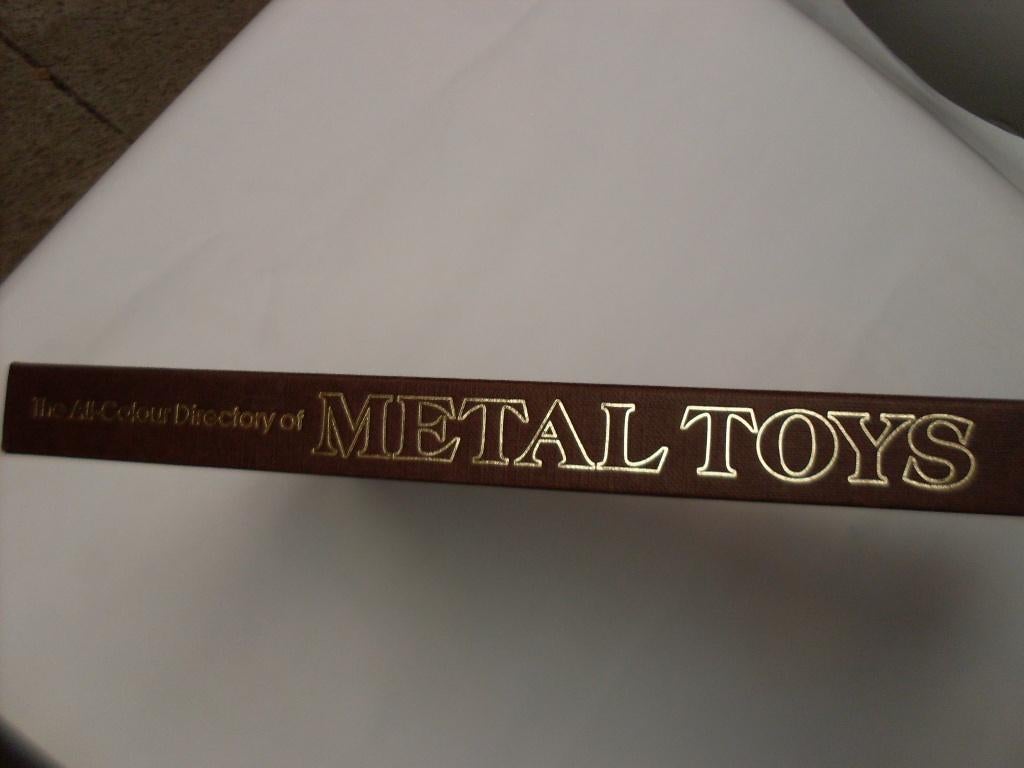 THE ALL -COLOUR DIRECTORY OF METAL TOYS, Enlèvement ou Envoi, Comme neuf