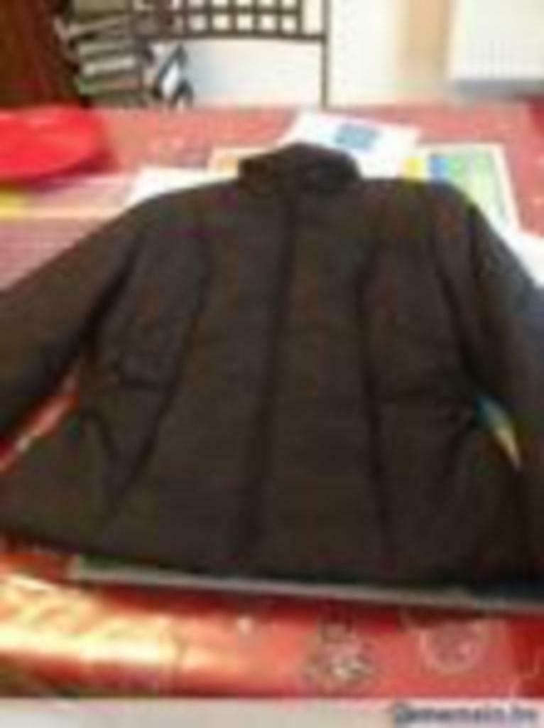 veste noire taille M rené derby, Vêtements | Femmes, Enlèvement ou Envoi, Porté