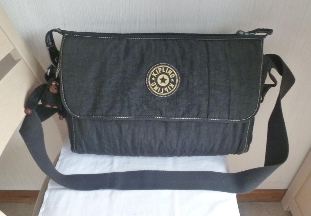 Kipling zwarte luiertas + aap, Handtassen en Accessoires, Tassen | Reistassen en Weekendtassen, Gebruikt, Zwart, 40 tot 60 cm