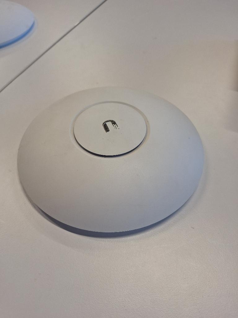 Unifi AC PRO Access Points (meerdere beschikbaar), Enlèvement ou Envoi, Utilisé, Ubiquiti