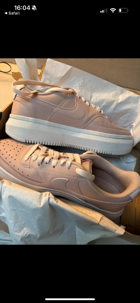 Nieuwe nike schoenen nooit gedragen maat 40, Ophalen, Nieuw